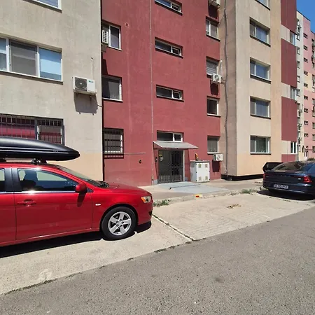 Compozitori Cu Parcare Si Balcon * コンスタンツァ