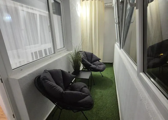 Compozitori Cu Parcare Si Balcon アパート