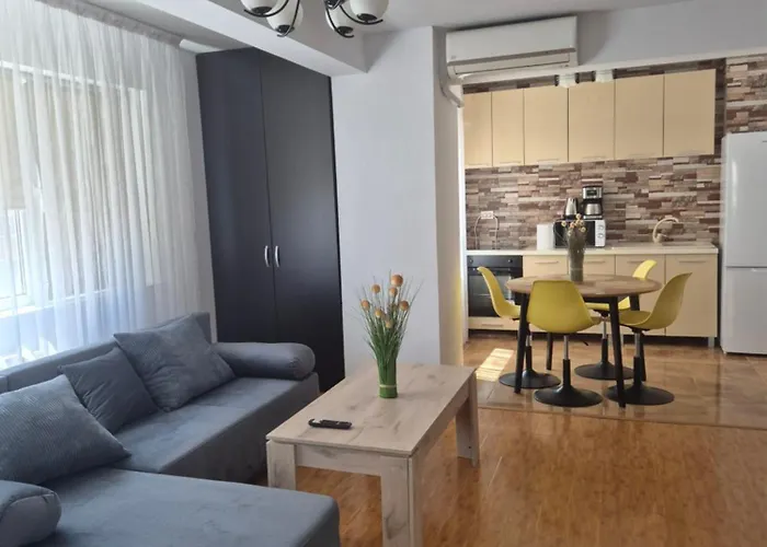 Compozitori Cu Parcare Si Balcon Konstanca