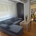 Apartament Compozitori Cu Parcare Si Balcon Konstanca