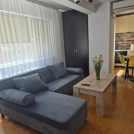 Apartment Compozitori Cu Parcare Si Balcon Constanta